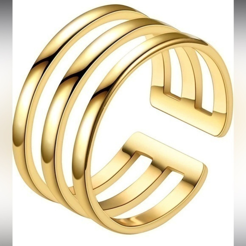 💖 Adjustable Titanium Steel Hollow Ring (Gold Tone)